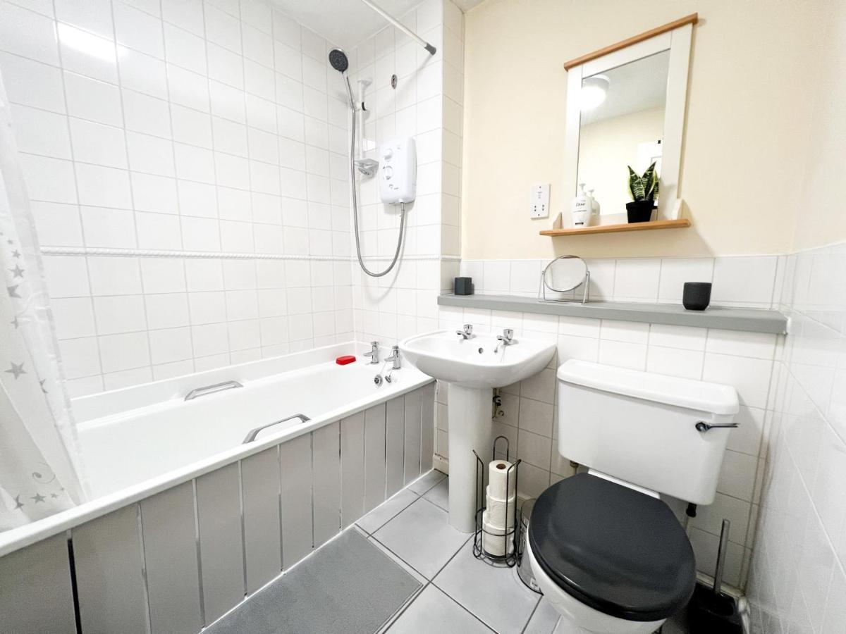 2 Bedroom - River Clyde Home - Parking กลาสโกว์ ภายนอก รูปภาพ