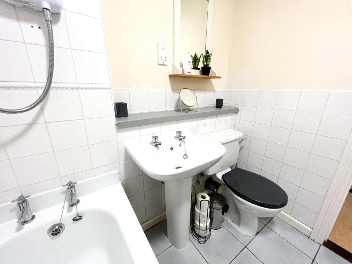 2 Bedroom - River Clyde Home - Parking กลาสโกว์ ภายนอก รูปภาพ